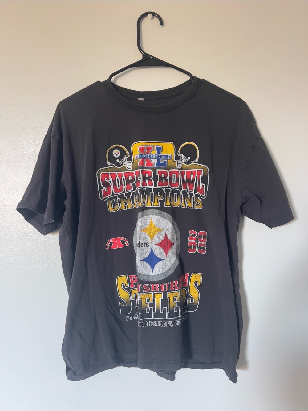 NFL Pittsburgh Steelers Black Super Bowl Champions Graphic Tee
